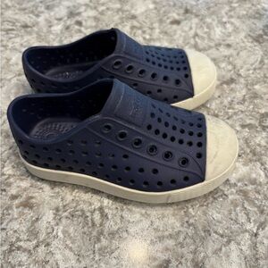 Kids Navy Natives size 7